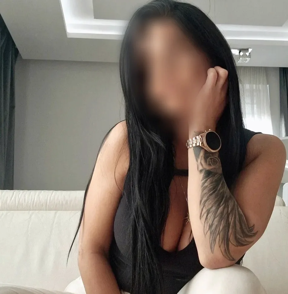 Bianca, 38