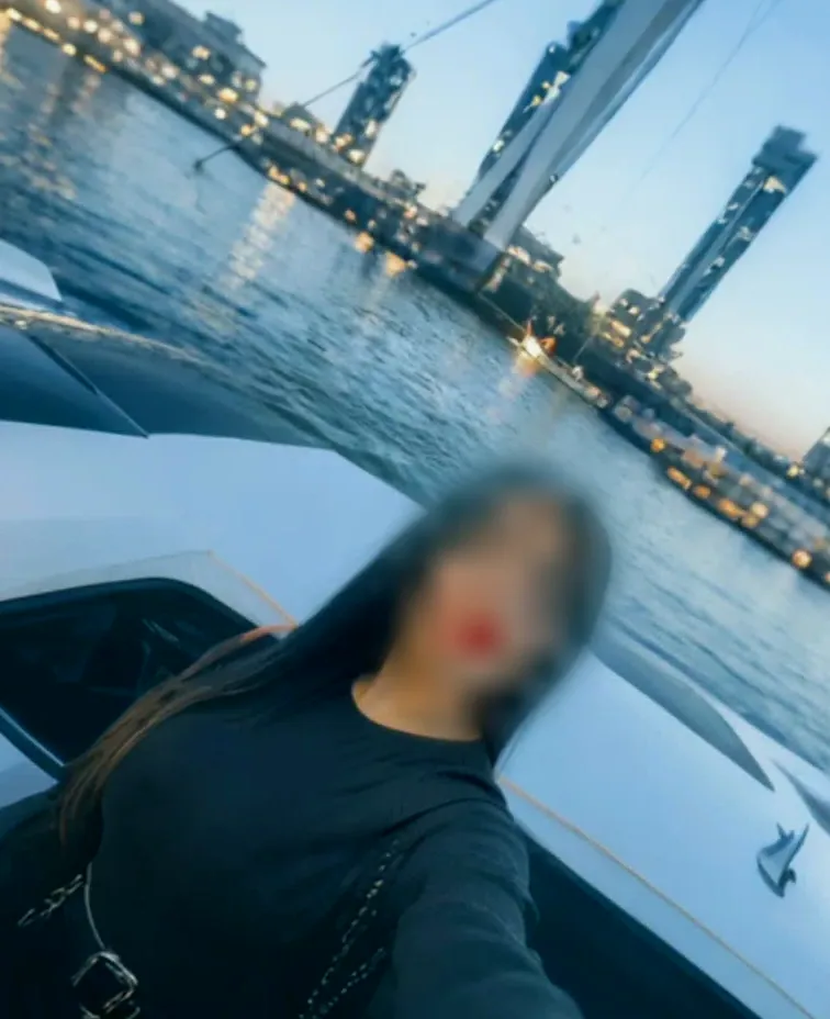 Fatma, 35